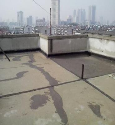 当阳漏水维修 楼顶漏水是什么原因，楼顶漏水维修方法是什么?